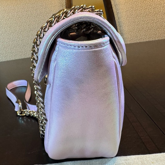 New Authentic Gucci GG Logo Marmont Iridescent Pink Leather Shoulder Bag Small - Picture 9 of 14